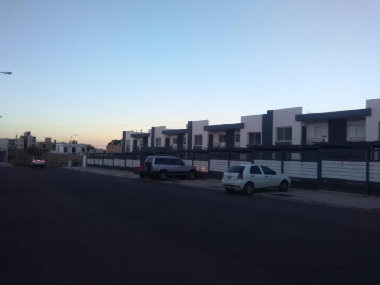 Departamentos Boutique De Disenador " Terraza 26 " - Cochera - Vista A La Montana - Cancelacion Gratuita - Sin Pagar Por Adelantado Мендоса Екстериор снимка